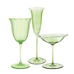 Glassware rental in Dubai — wine & cocktail glasses
