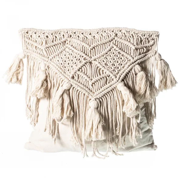 JADAN macrame cushion — handwoven cotton texture, ideal for relaxed boho and outdoor settings.