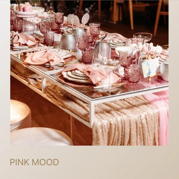 PINK MOOD package — for 8 guests