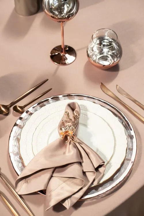 Round Table Rose Gold Elegance
