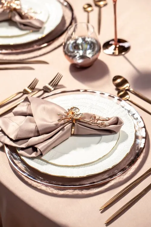 Round Table Rose Gold Elegance