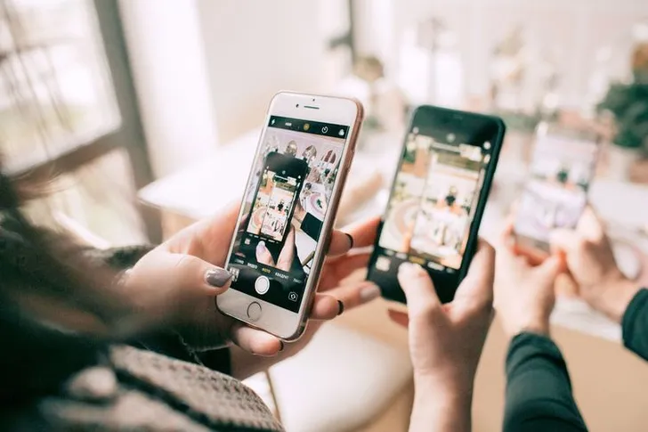 Arabesque Accents — Rectangular Table