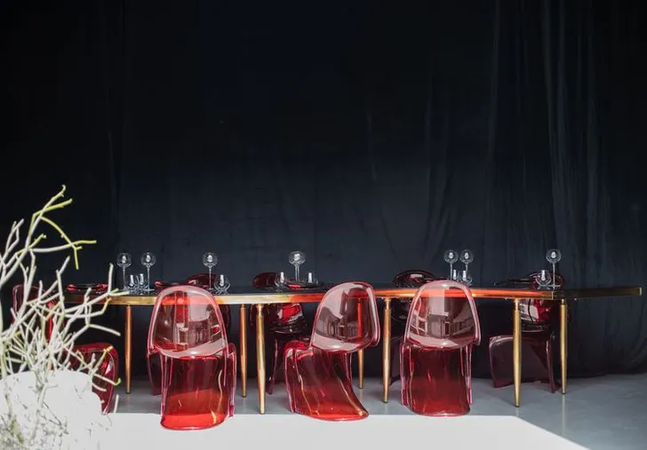 Black-Glass Serpentine, Red Panton, Charger with Red Rim