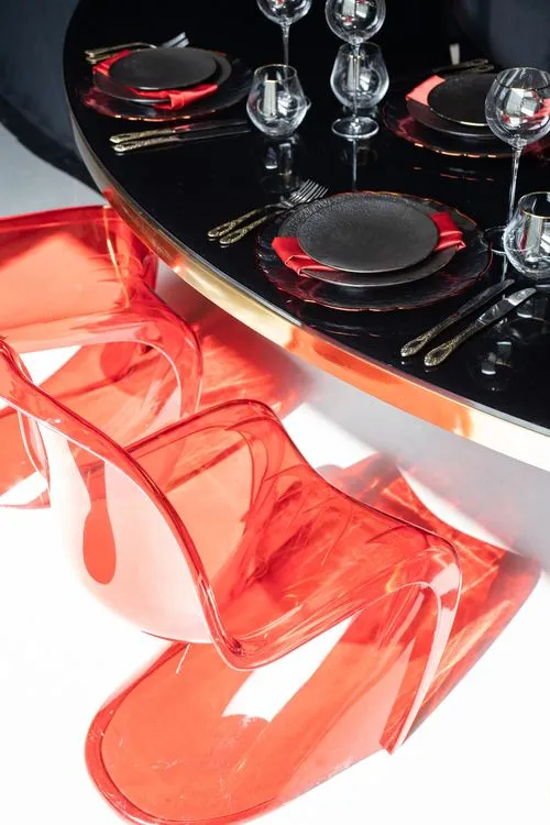 Black-Glass Serpentine, Red Panton, Charger with Red Rim