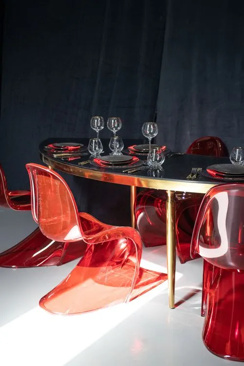 Black-Glass Serpentine, Red Panton, Charger with Red Rim