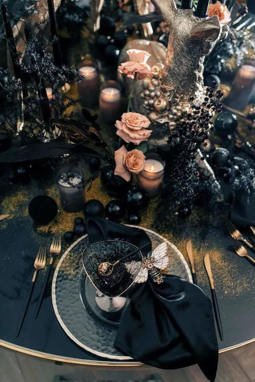 Black-Gold Elegance — Round Table with Candles, Caviar