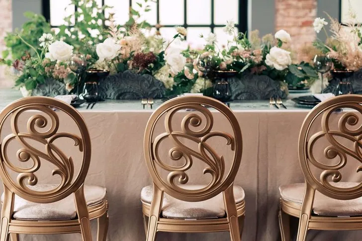 Black-Tie Gala — Rectangular Table, Gold Highlights