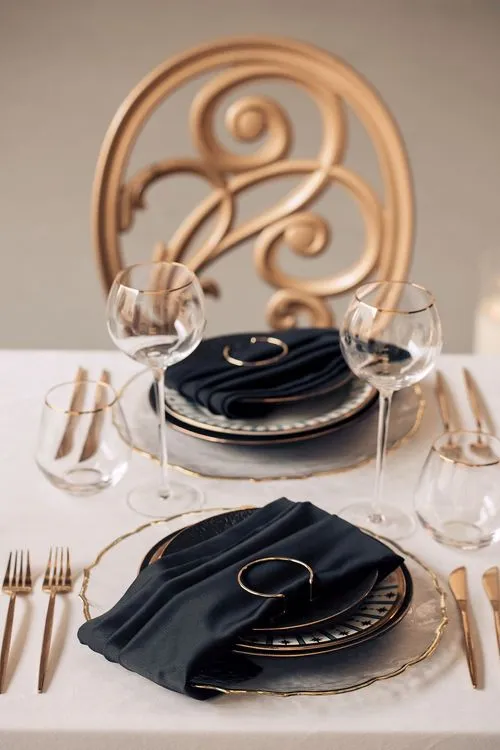 Black-white Iftar tablescape