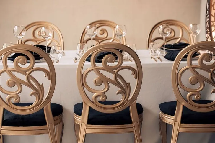 Black-white Iftar tablescape