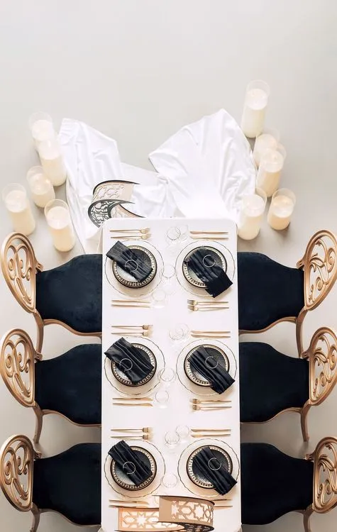 Black-white Iftar tablescape
