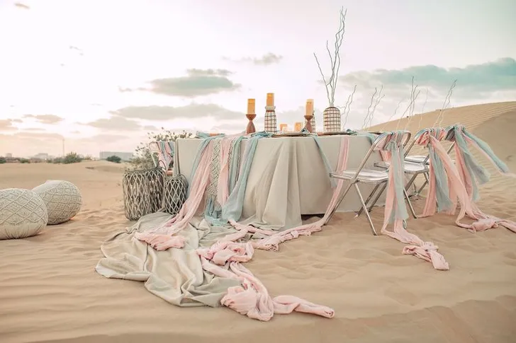 Boho-tablescape in the desert