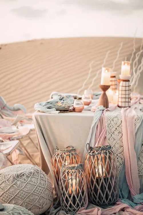 Boho-tablescape in the desert