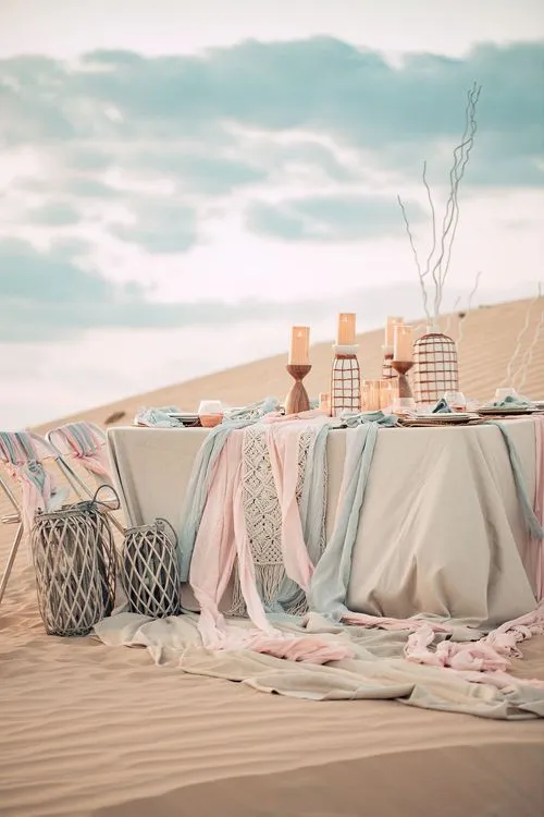 Boho-tablescape in the desert