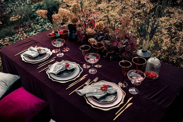Burgundy outdoor table setting