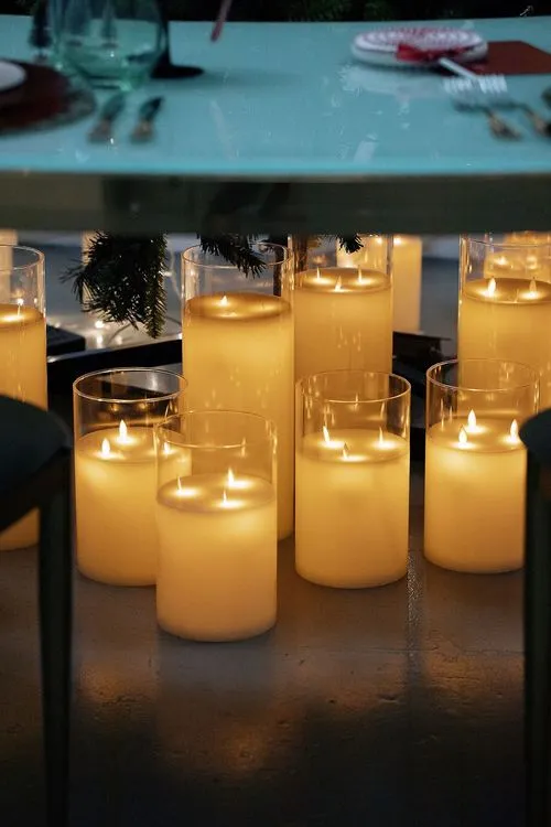 Candy Cane Charm — Horseshoe Christmas Table