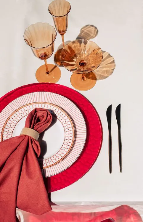 Caramel-Red Bloom Glassware — Bone China, Iconic Panton Chair