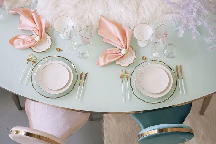 Christmas Caramel Pastels on a Serpentine Table