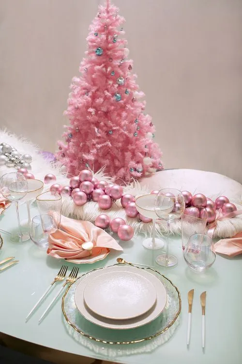 Christmas Caramel Pastels on a Serpentine Table