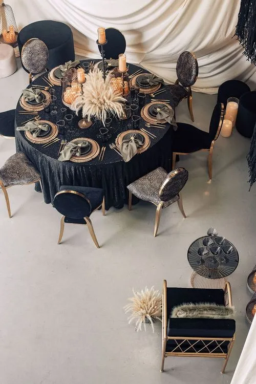 Earthy Safari Round — Lounge Seating & Cocktail Glasses