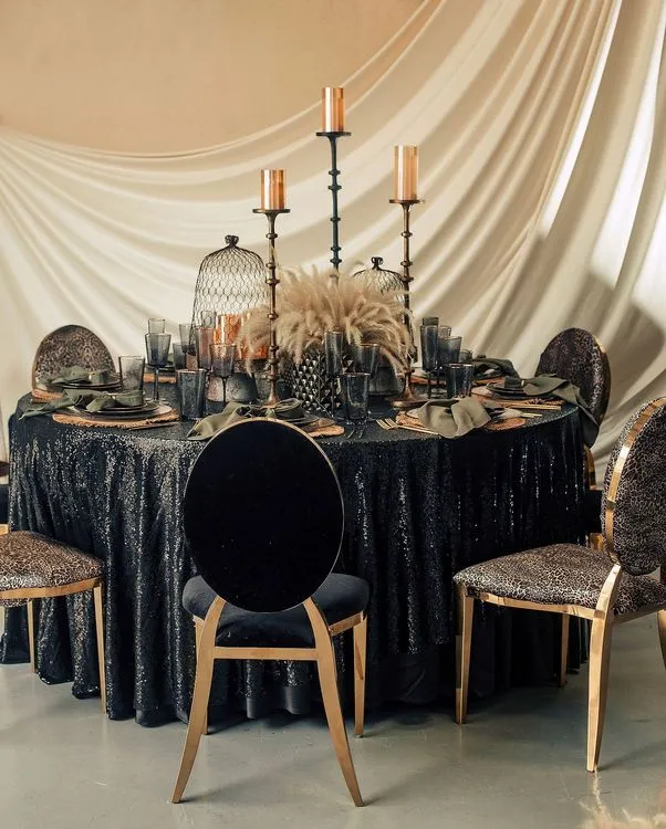 Earthy Safari Round — Lounge Seating & Cocktail Glasses