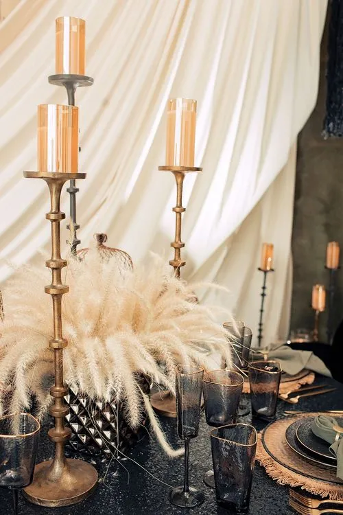 Earthy Safari Round — Lounge Seating & Cocktail Glasses