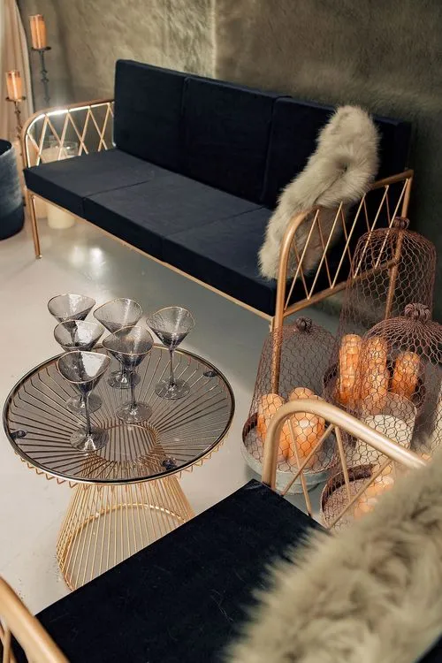 Earthy Safari Round — Lounge Seating & Cocktail Glasses