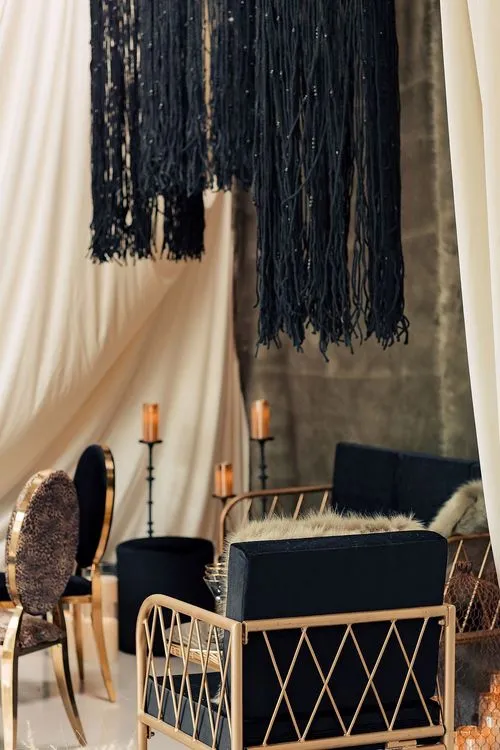 Earthy Safari Round — Lounge Seating & Cocktail Glasses