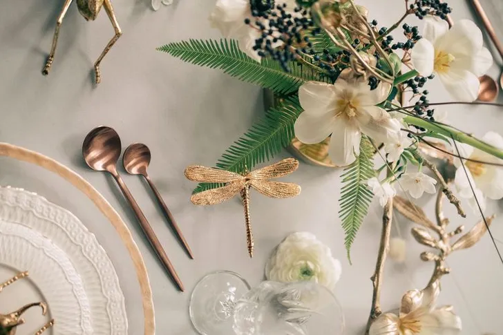 Elegant Set — Gold Accents & Bone China