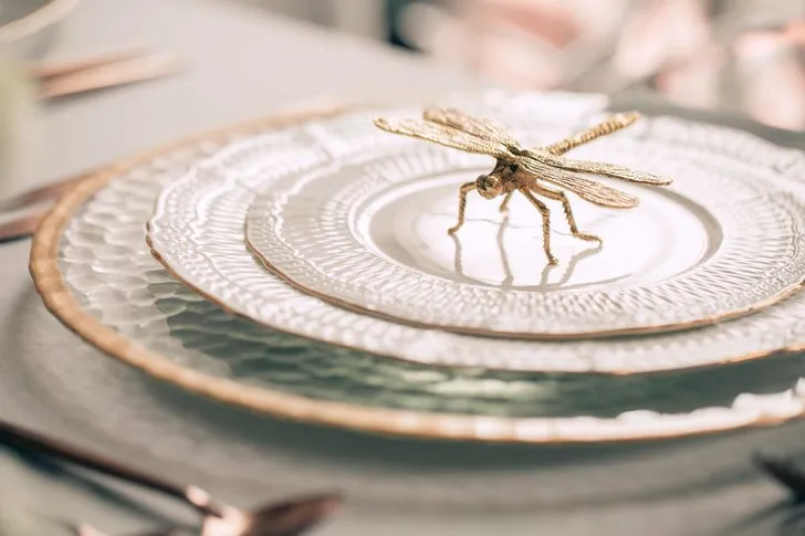 Elegant Set — Gold Accents & Bone China