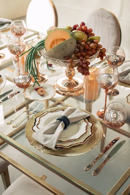 Glass rectangular table contemporary setup