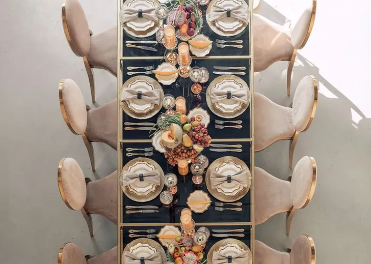 Glass rectangular table contemporary setup