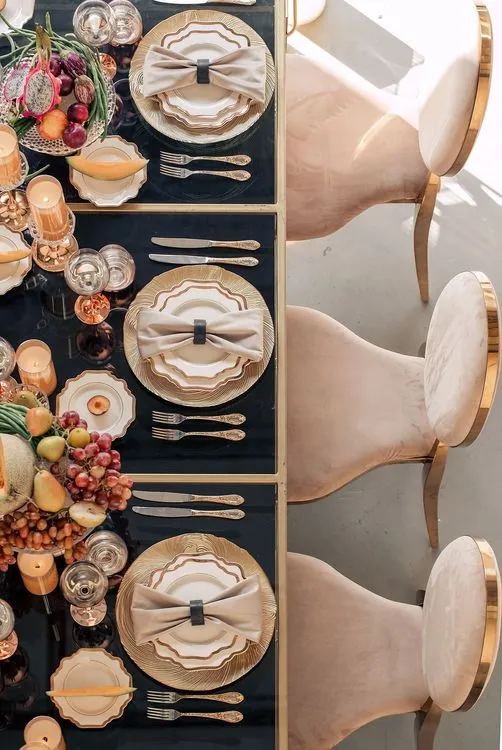 Glass rectangular table contemporary setup