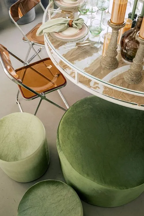 Glass round table coral dune decor