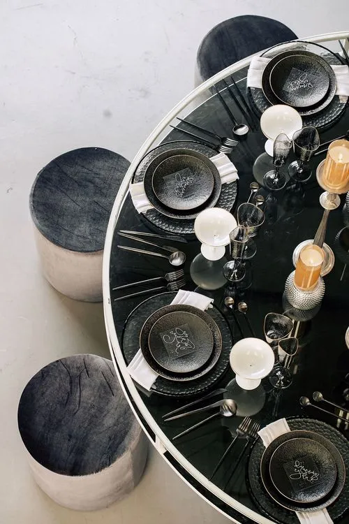 Glass round table velvet poufs