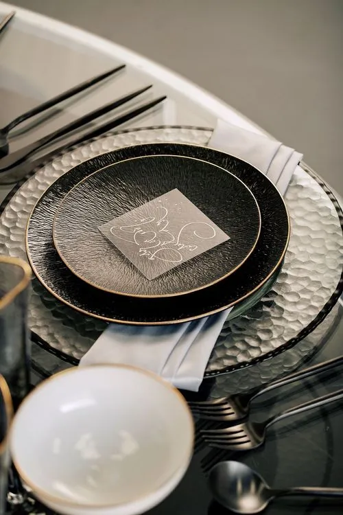 Glass round table velvet poufs