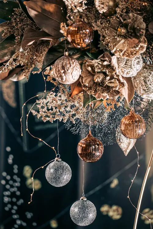 Golden Glow on Black — Holiday Sparkles