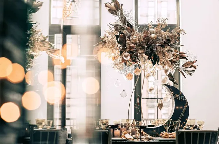 Golden Glow on Black — Holiday Sparkles