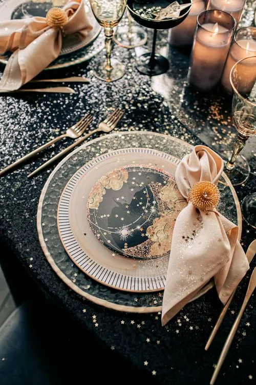 Golden Glow on Black — Holiday Sparkles