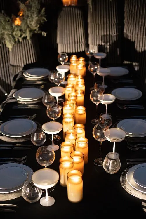 Graphic table setting at rectangular table