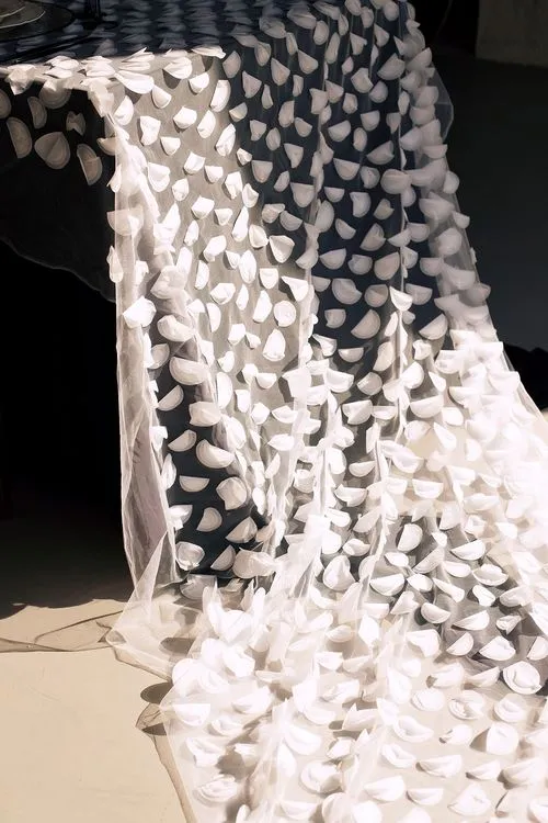 Graphic table setting at wave table