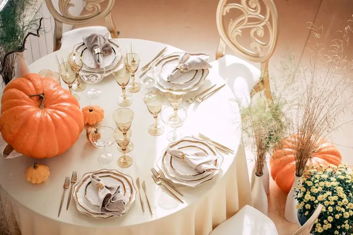 Harvest Lunch — Pumpkins & Warm Tones