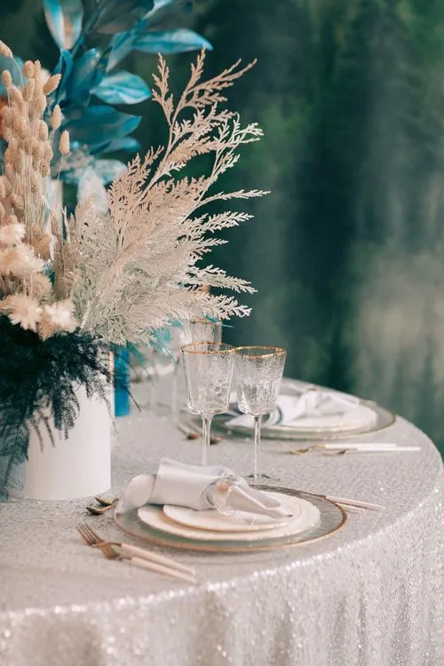 Icy Blue & Silver — Round Table