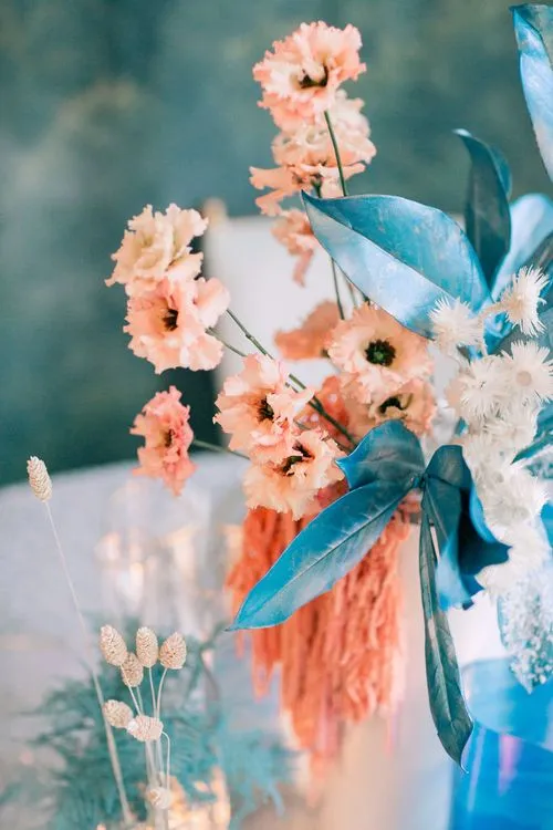 Icy Blue & Silver — Round Table