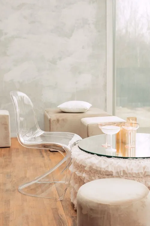 Ivory set  at rectangular table