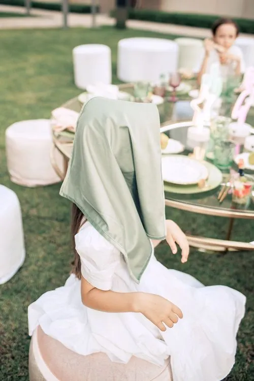 Kids table setting at round table