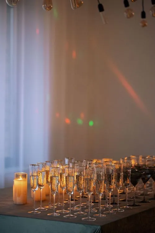 Moss-Green Velvet Serpentine, Many Candles