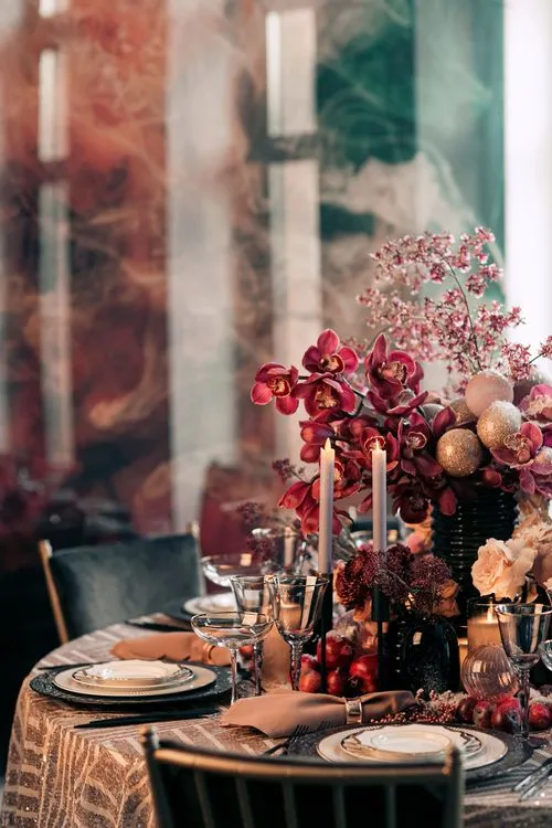 Opulent Florals in Cocoa & Nude — Round Table