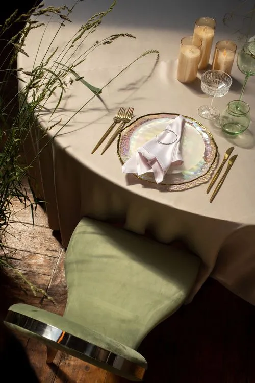 Round Dinner — Pearlescent Plate, Pistachio Glasses & Fern Velvet Chairs