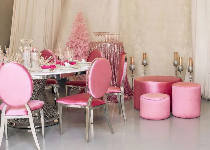 Round Table in Barbie Pink Sequins, Silver Base