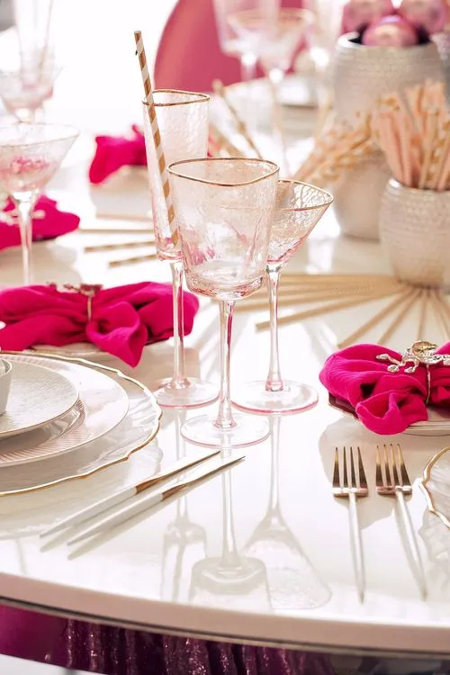 Round Table in Barbie Pink Sequins, Silver Base